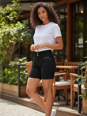 NWT BENAVA Black women’s Stretch Shorts size 11